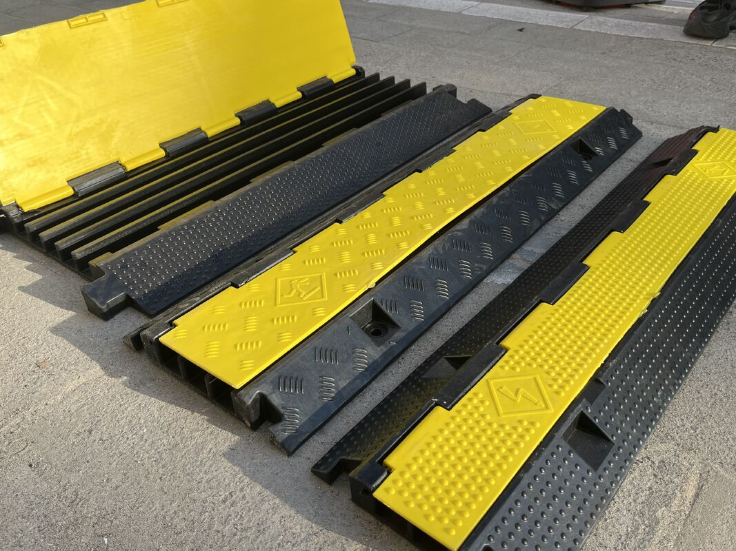 Driveway Portable Rubber Speed Bump 2channel 3 Channel 4 5 Channel ...