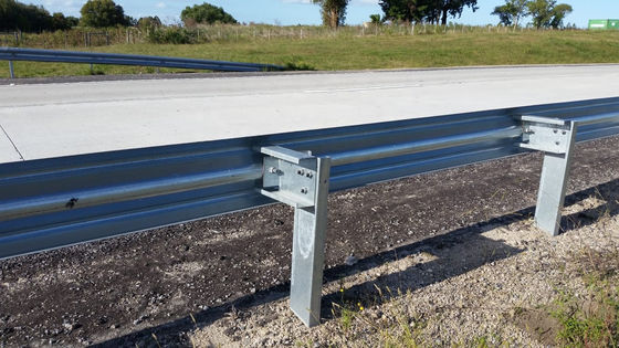 Factory Price Highway Fence W Beam Barrier – Anti-Collision Safety ...