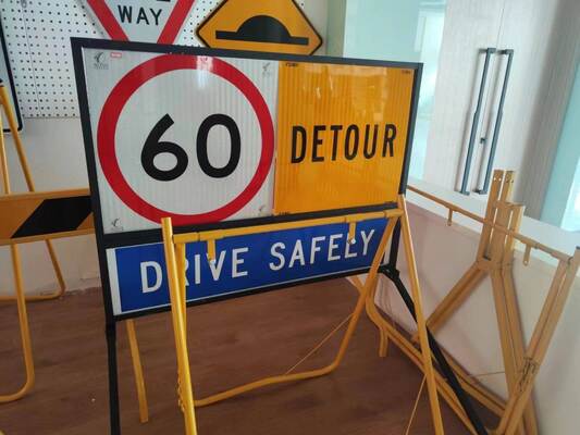 Australia Standard PVC Traffic Sign Frame - Multi Message Safety