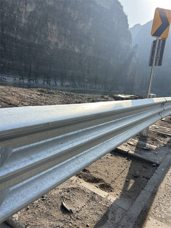 Traffic Management Rails Guardrail Traffic Barrier Highway W Beam Guard Rails For Roadside ...