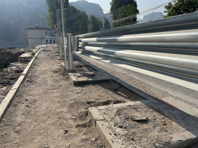 Traffic Management Rails Guardrail Traffic Barrier Highway W Beam Guard Rails For Roadside ...