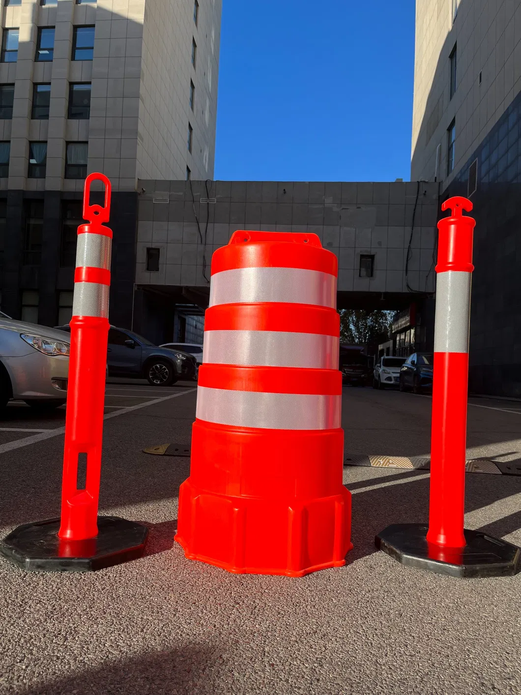 ROADSAFE Hot selling PE Traffic Drum Crash Barrels Road Safety Reflective Warning Barrel 1